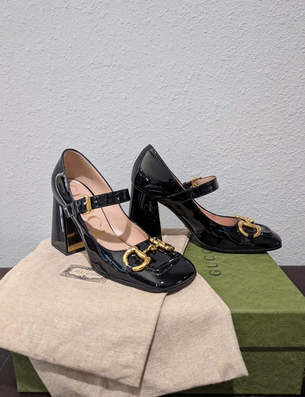 Gucci Baby Horsebit Patent Leather Mary Jane Pumps – Black – Size 36.5